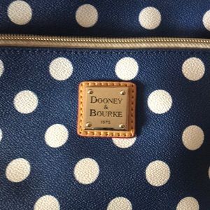 Dooney and Bourke Crossbody purse